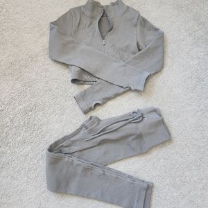 NEW Gray Ribbed Yoga Set Long Sleeves